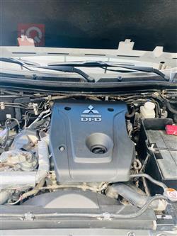 ميتسوبيشي L200